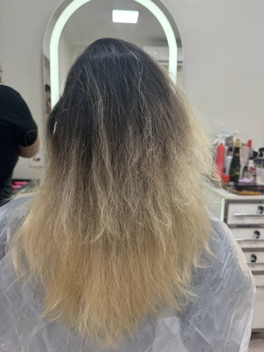 Antes e depois de coloração loira
